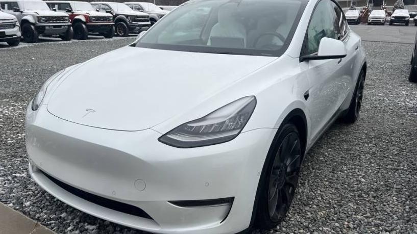 TESLA MODEL Y 2021 5YJYGDEF1MF072965 image